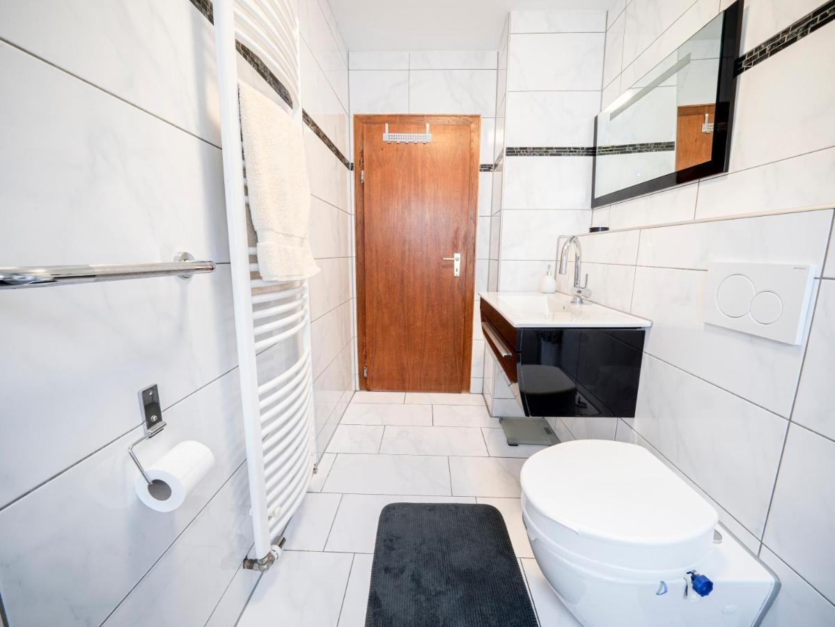Truth Fuer 5 - King Size Betten, Kamin, Garten, Xxl Couch, Smart-Tv Dortmund Dış mekan fotoğraf